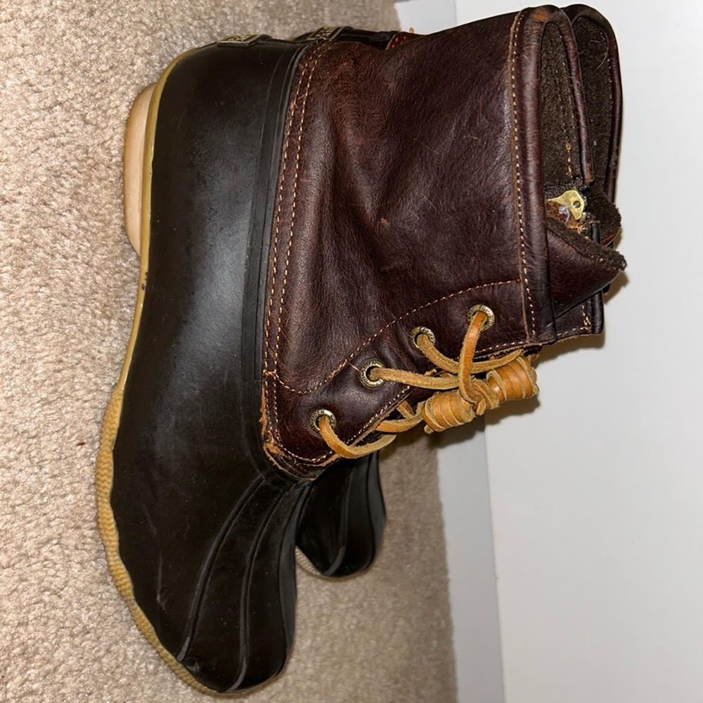 Speedy Duck Boots size 9